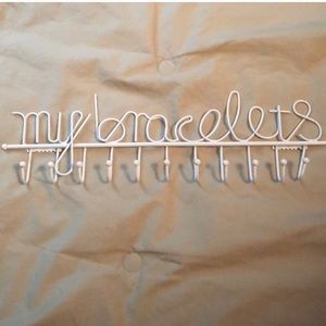 Metal Bracelet organizer